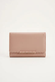 L Pink